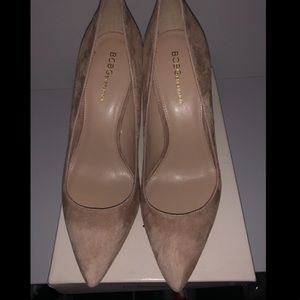 BCBGgeneration SUEDE NUDE HEELS